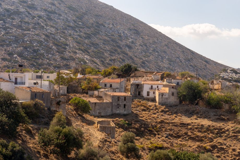 Het verlaten dorp Achlada op Kreta